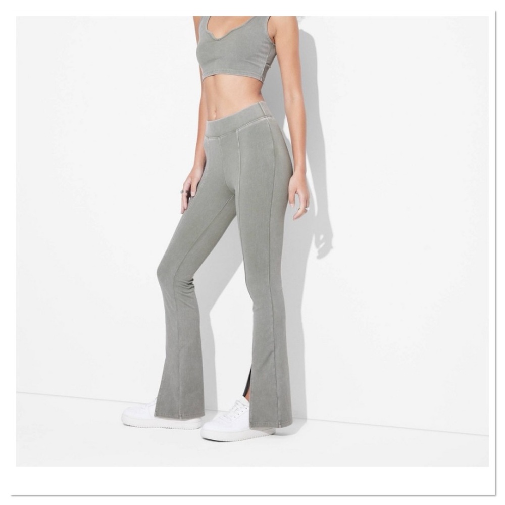 Wild Fable Women’s High Waisted Ribbed Gray Flare Leggings